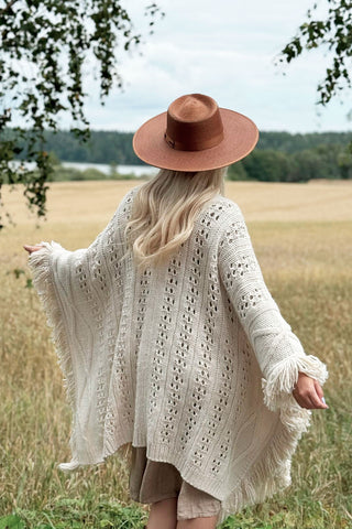 Boheme knit cape, off-white