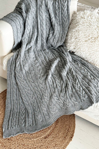 Cozy Wonders nap blanket, gray