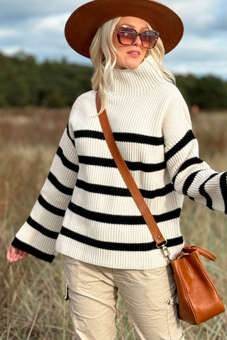 Hutton sweater, white striped