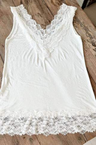 Lace dreams top, off white