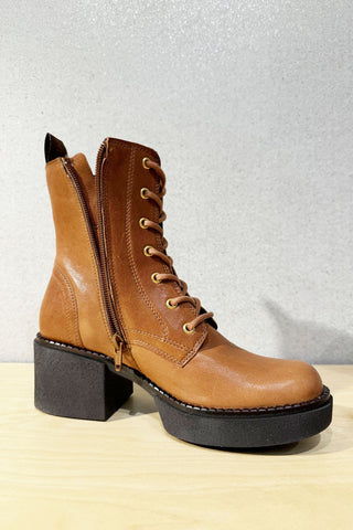 Selma leather boots, cognac