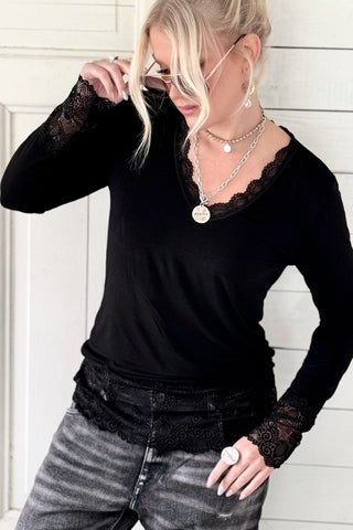 True romance lace top, black