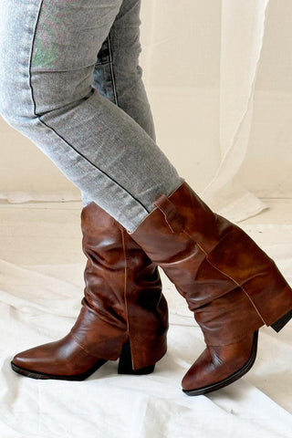 Weny boots. brown