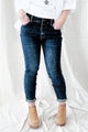 Boyfriend jeans, dark wash